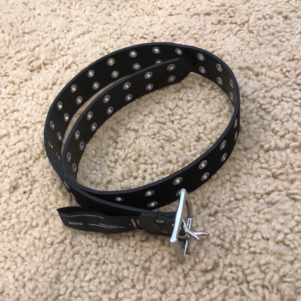 urban outfitters belt